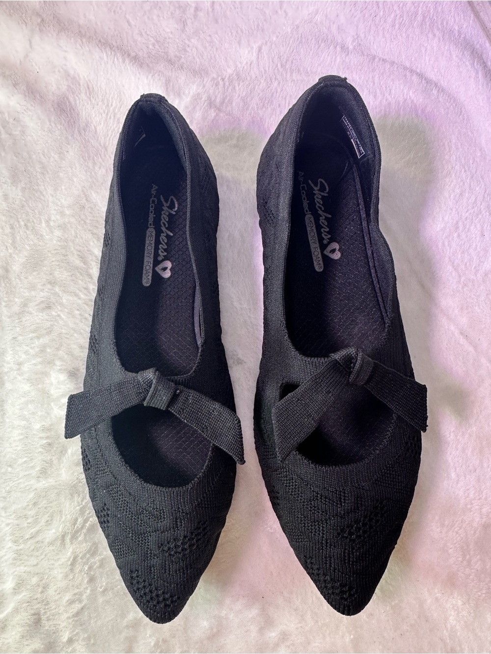Skechers Black Knit Memory Foam Pointed Ballet Flat with Bow - Picture 4 of 9